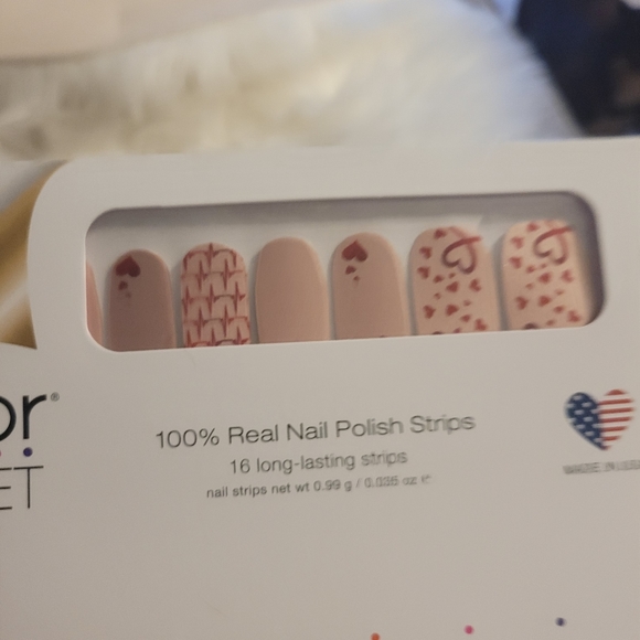 Color Street - Picture 3 of 3